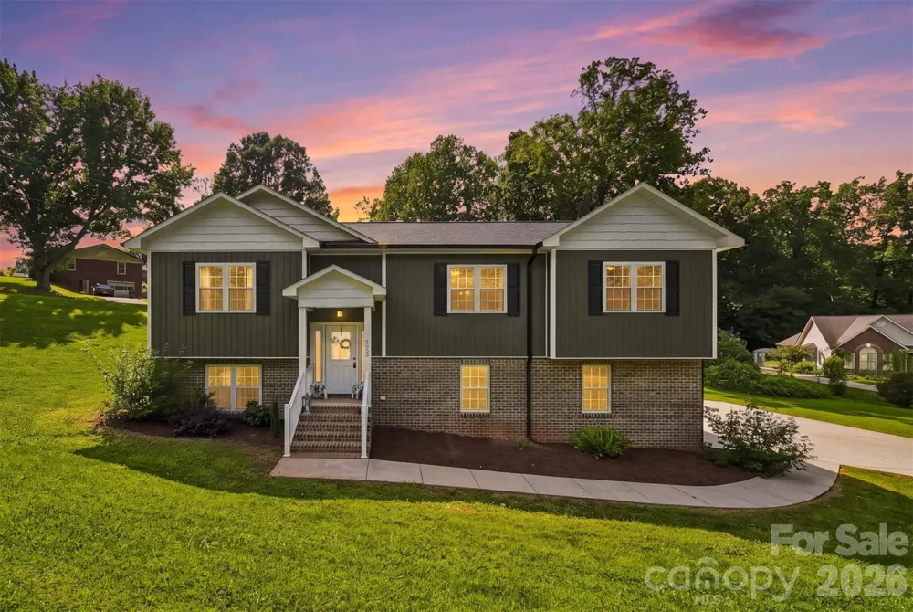 2953 2nd Street Court NW Hickory, NC 28601