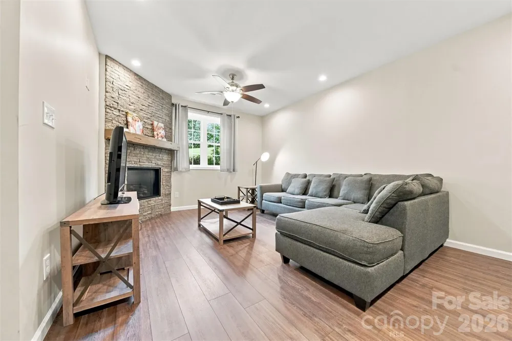 2953 2nd Street Court NW Hickory, NC 28601