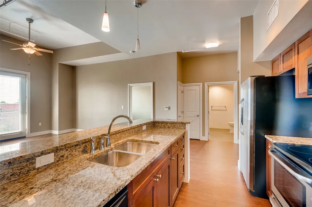 928 Travis Avenue #204 Fort Worth, TX 76104