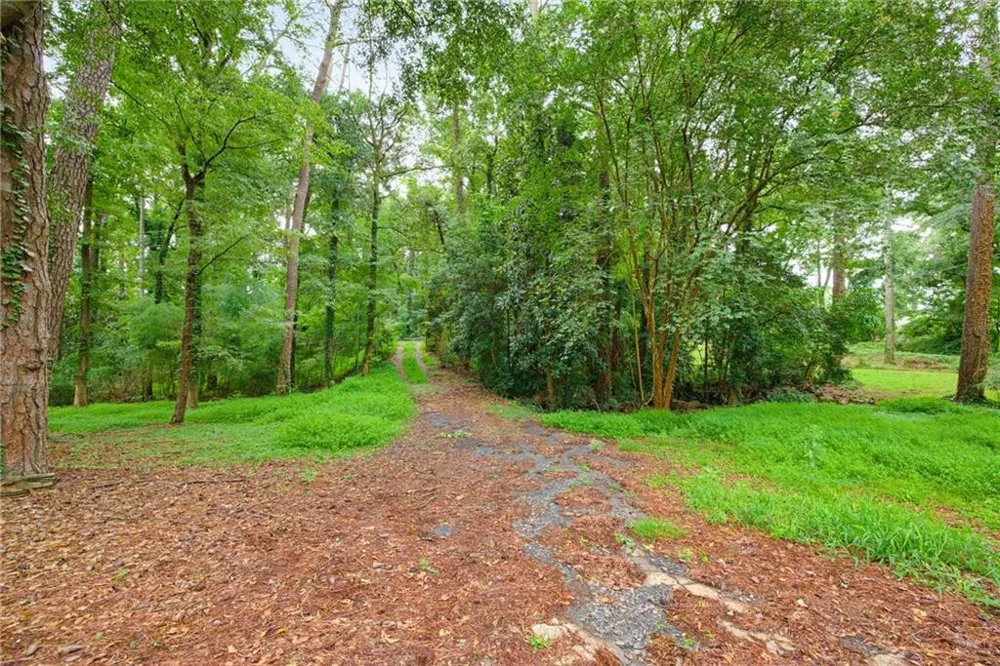 1909 Moores Mill Road NW Atlanta, GA 30318