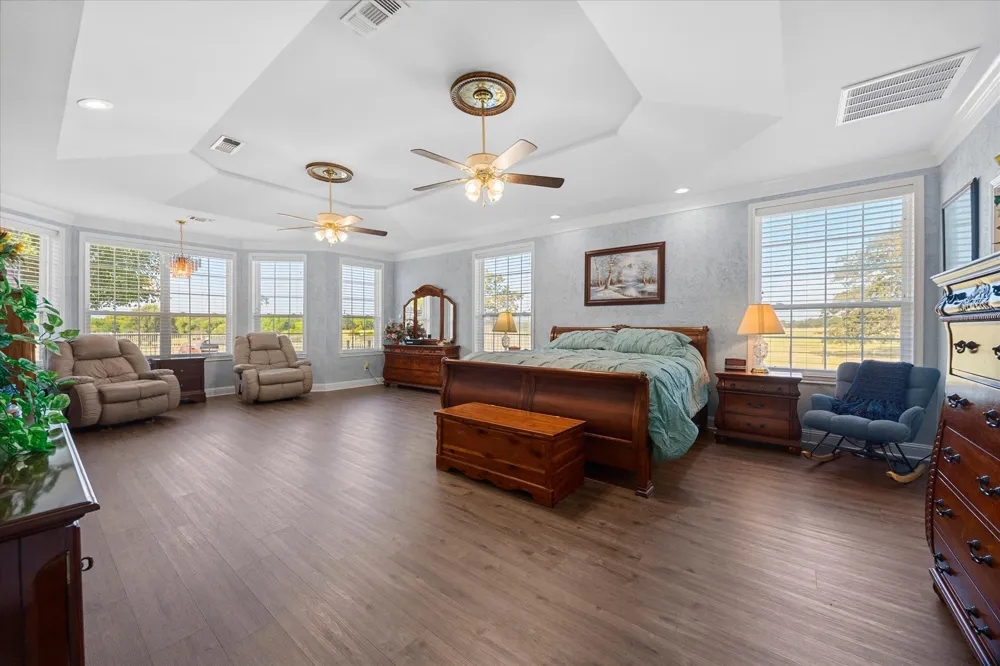 351 Rs County Road 3378 Emory, TX 75440