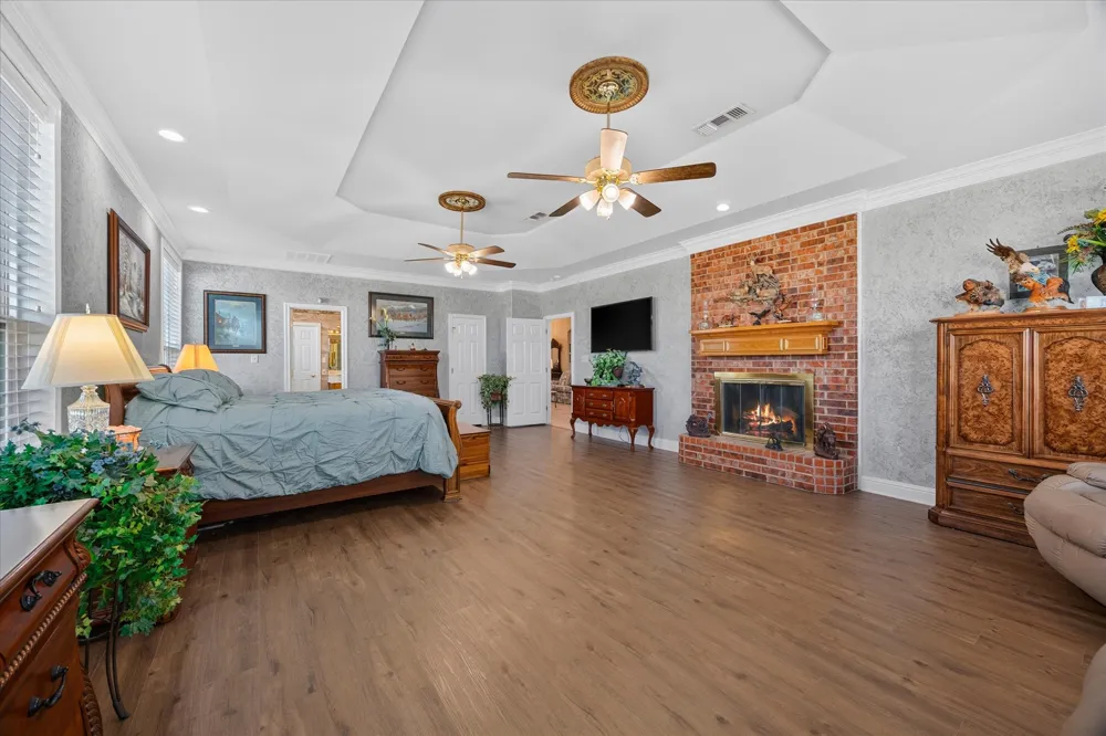 351 Rs County Road 3378 Emory, TX 75440