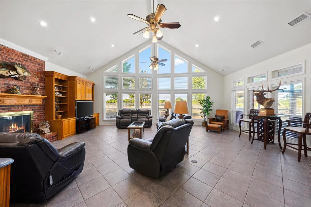 351 Rs County Road 3378 Emory, TX 75440