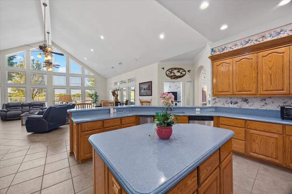 351 Rs County Road 3378 Emory, TX 75440