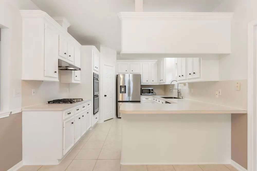 618 W Rollingwood Street Pinehurst, TX 77362