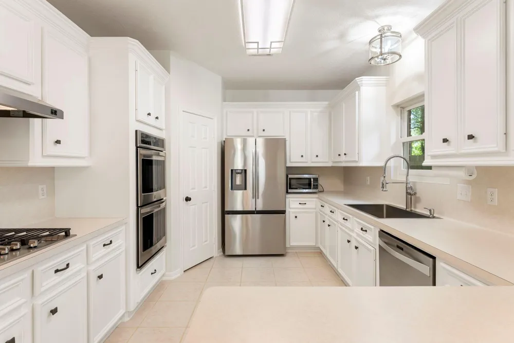 618 W Rollingwood Street Pinehurst, TX 77362