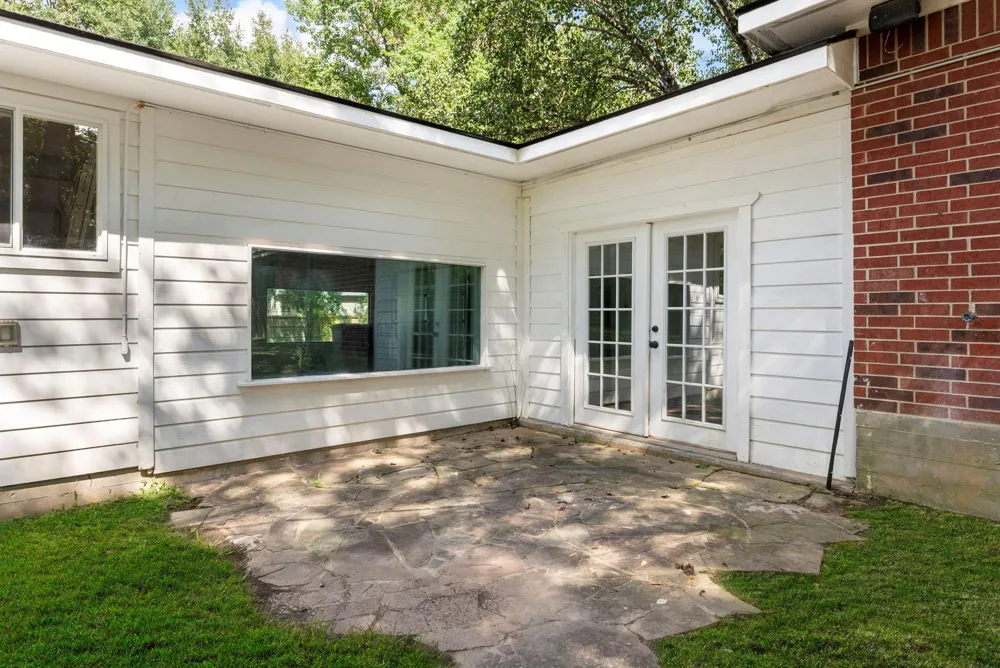 618 W Rollingwood Street Pinehurst, TX 77362