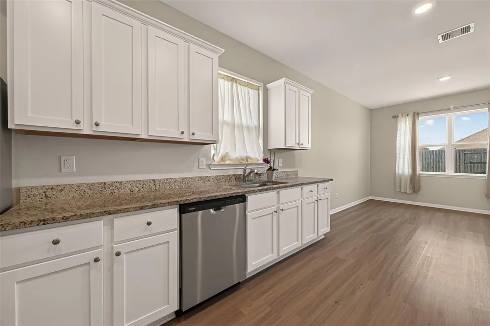 3205 Foresail Lane Santa Fe, TX 77510