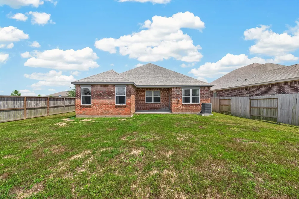 3205 Foresail Lane Santa Fe, TX 77510