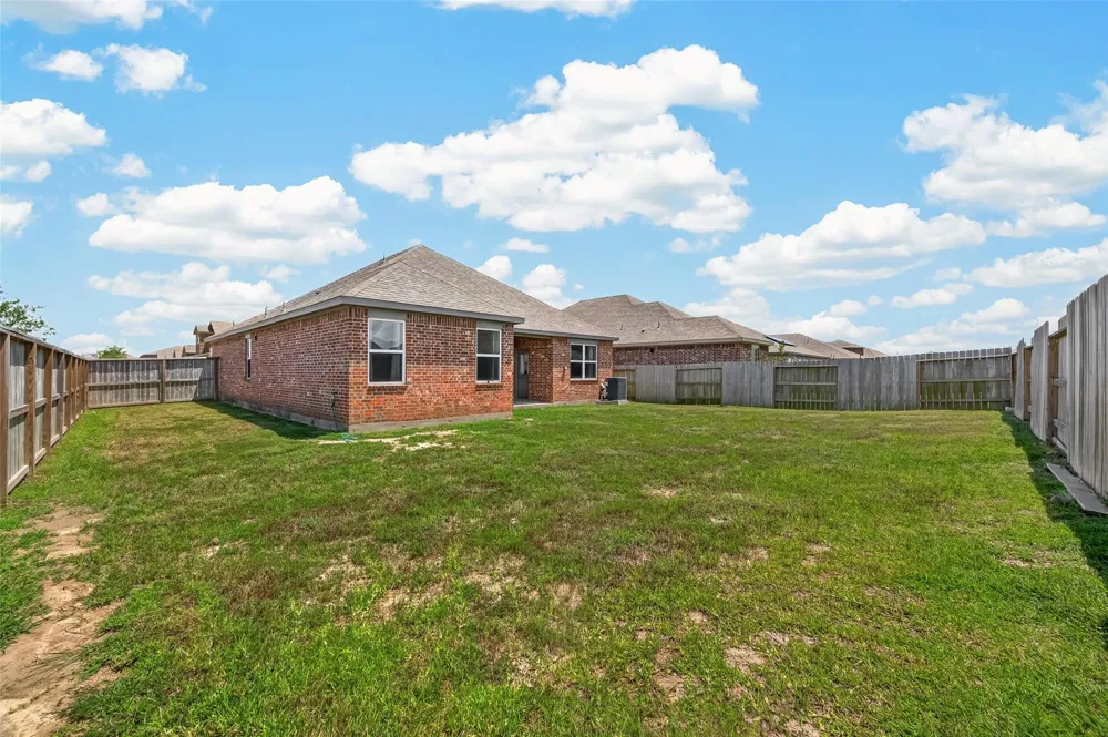 3205 Foresail Lane Santa Fe, TX 77510