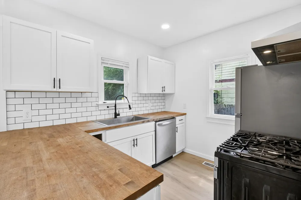 712 Fenimore Avenue Kalamazoo, MI 49048