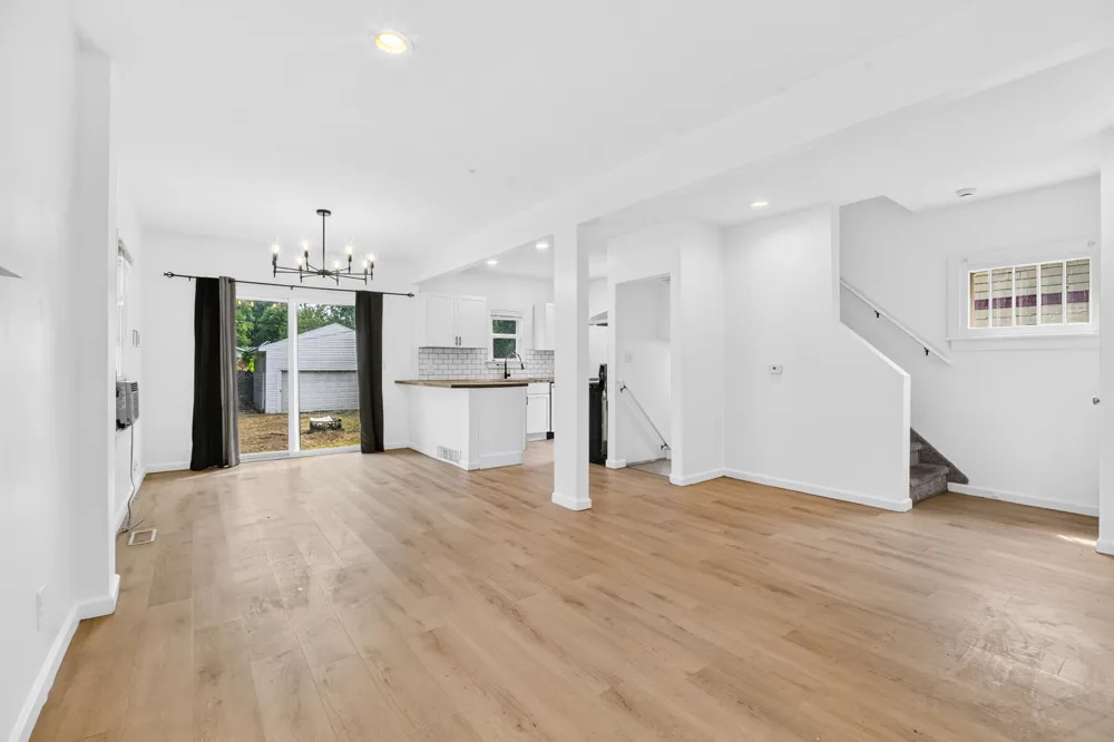 712 Fenimore Avenue Kalamazoo, MI 49048