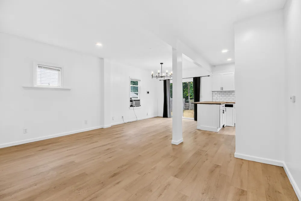 712 Fenimore Avenue Kalamazoo, MI 49048