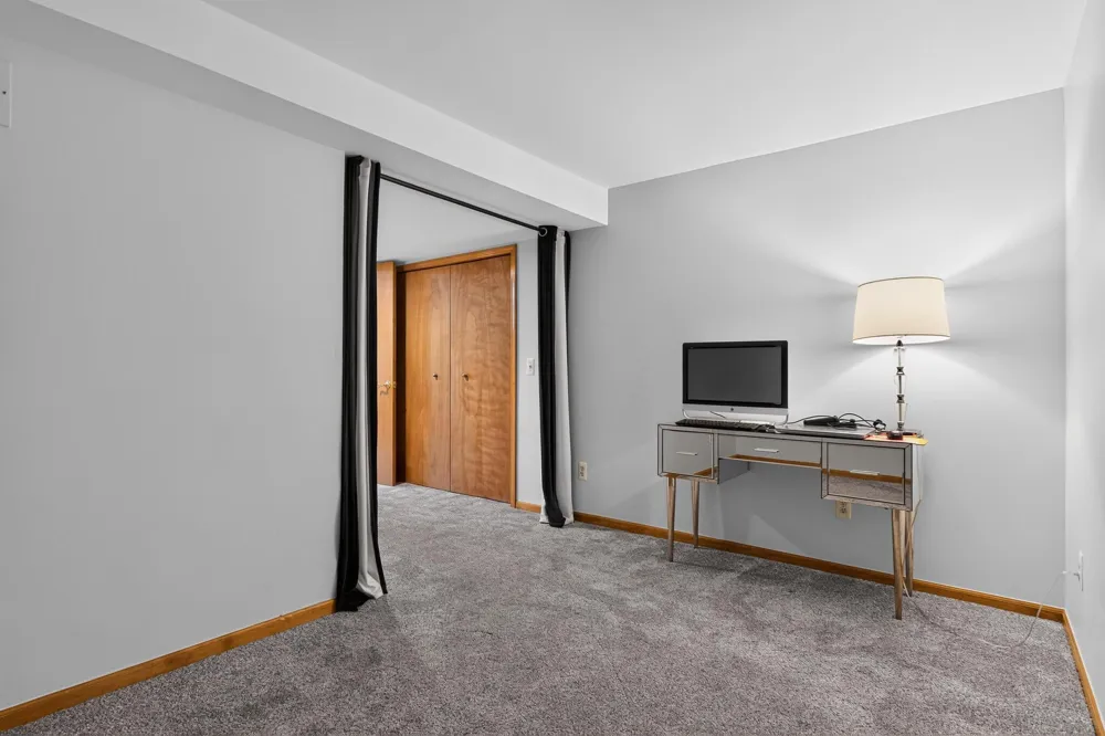 35075 Hillside Drive Farmington Hills City, MI 48335