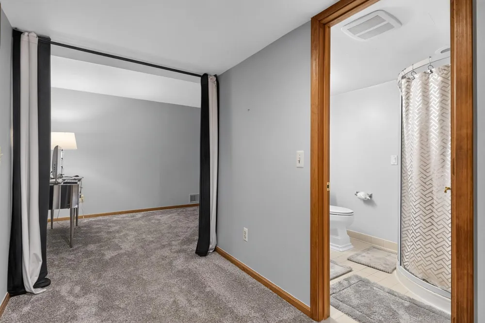 35075 Hillside Drive Farmington Hills City, MI 48335