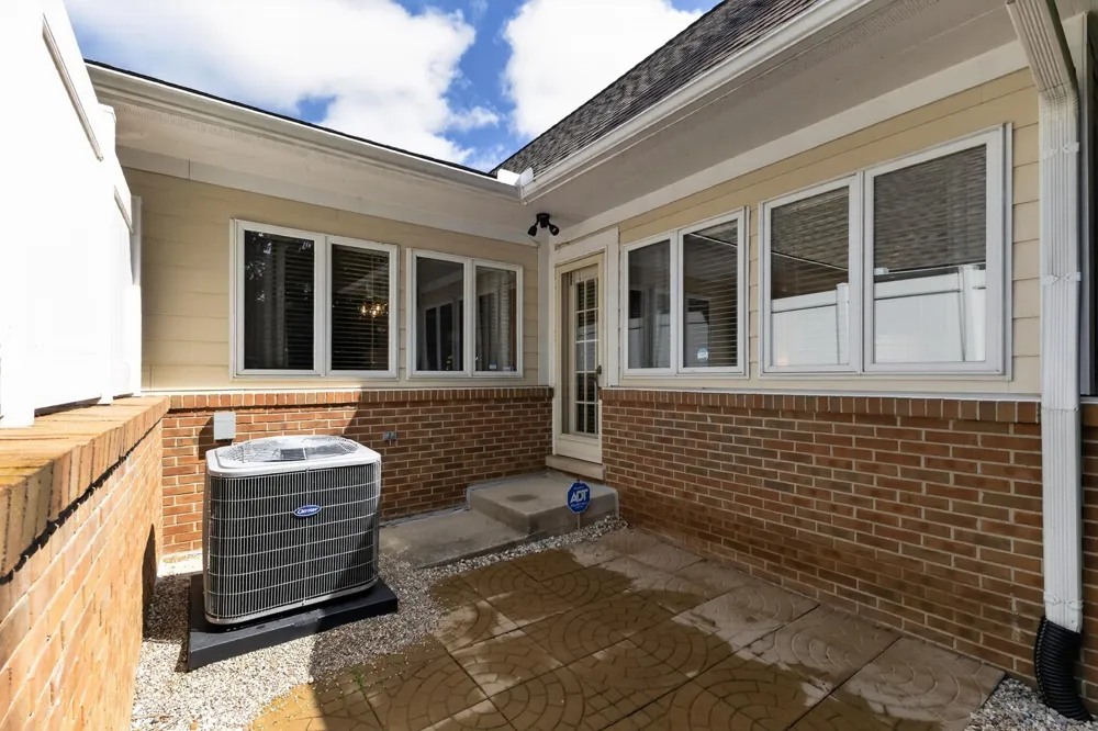 35075 Hillside Drive Farmington Hills City, MI 48335