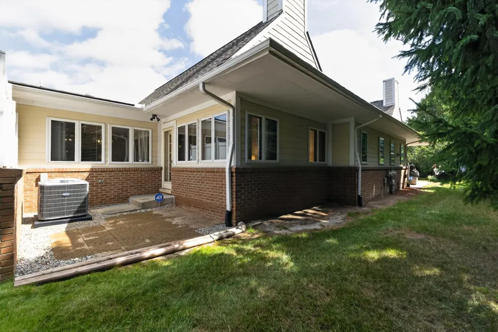 35075 Hillside Drive Farmington Hills City, MI 48335