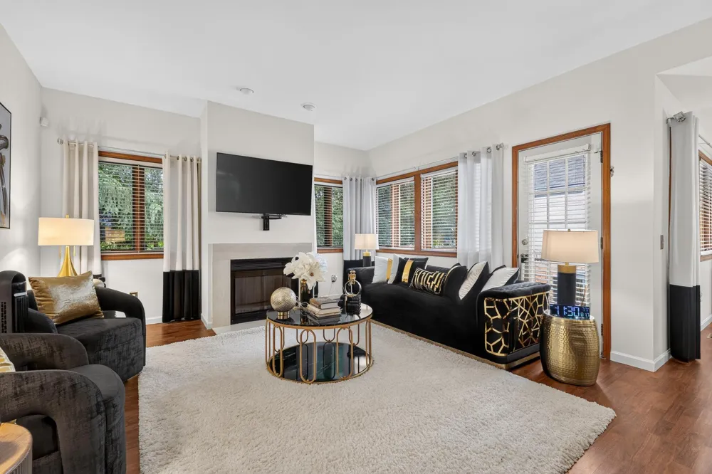 35075 Hillside Drive Farmington Hills City, MI 48335