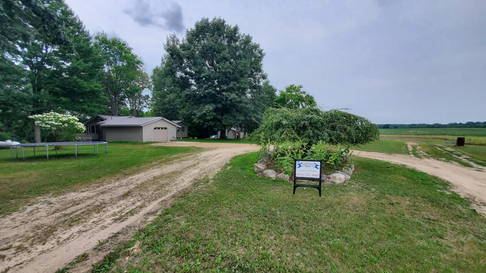 6986 E Meceola Road Evart Township, MI 49631