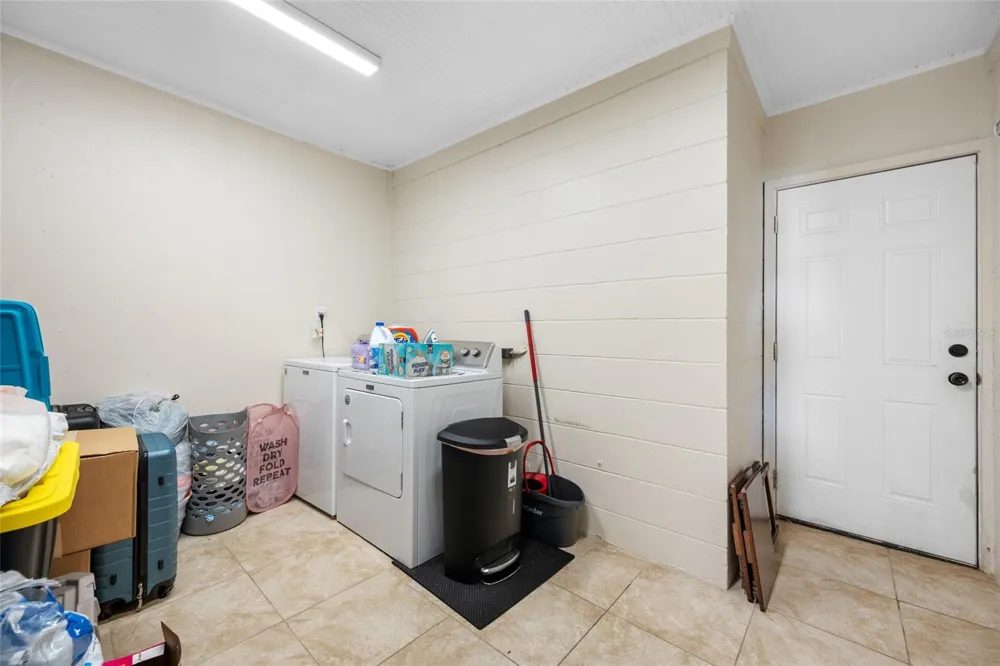 6410 WALTON WAY Tampa, FL 33610