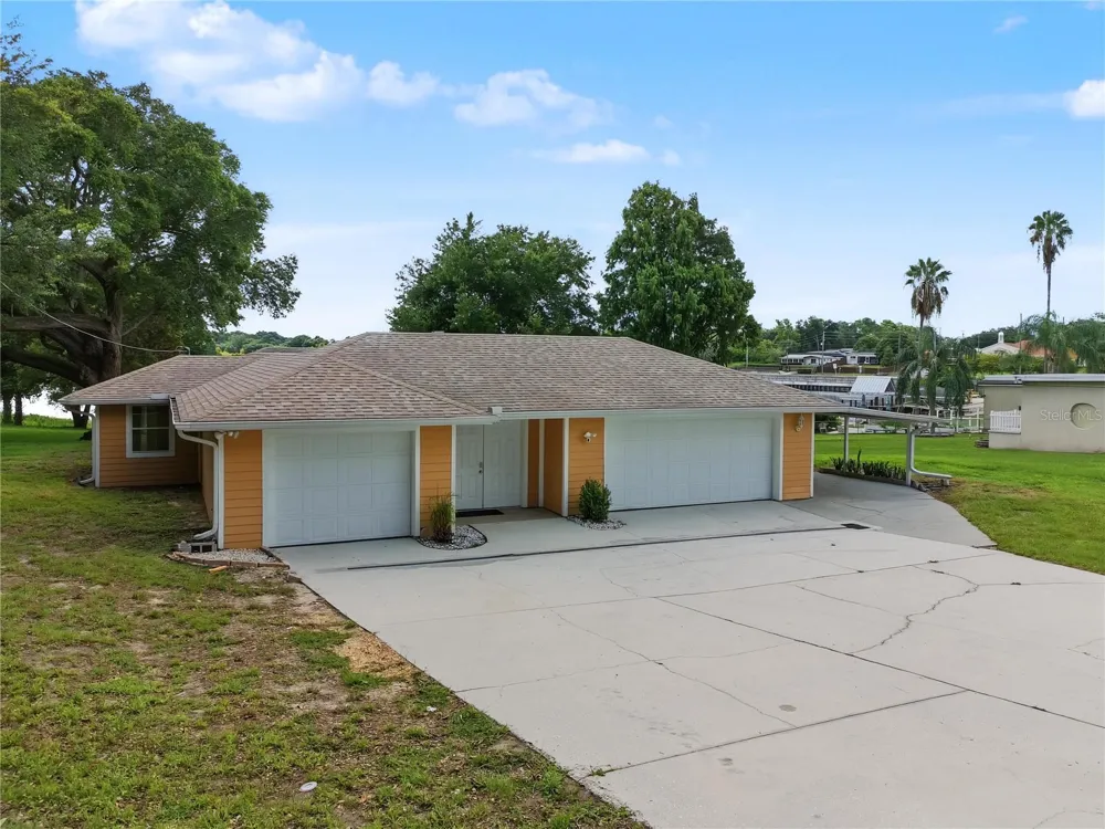 125 LAKE ROY DRIVE Winter Haven, FL 33884