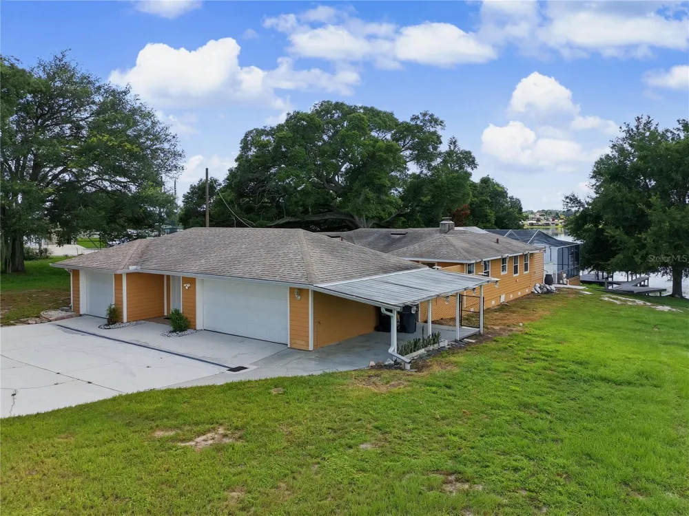 125 LAKE ROY DRIVE Winter Haven, FL 33884