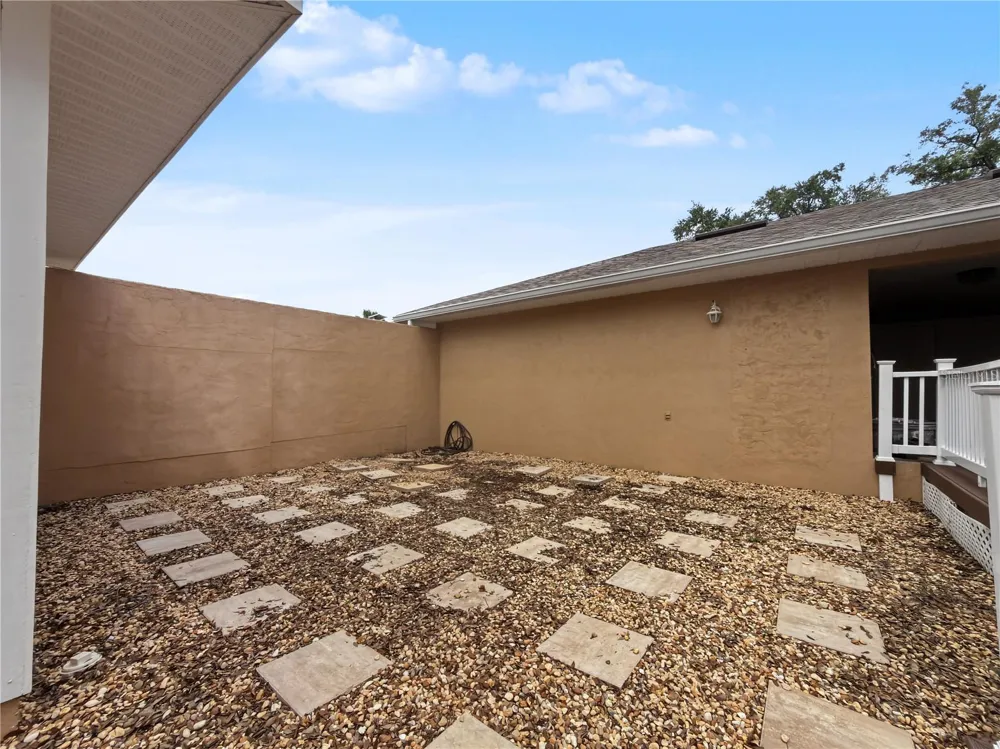 125 LAKE ROY DRIVE Winter Haven, FL 33884