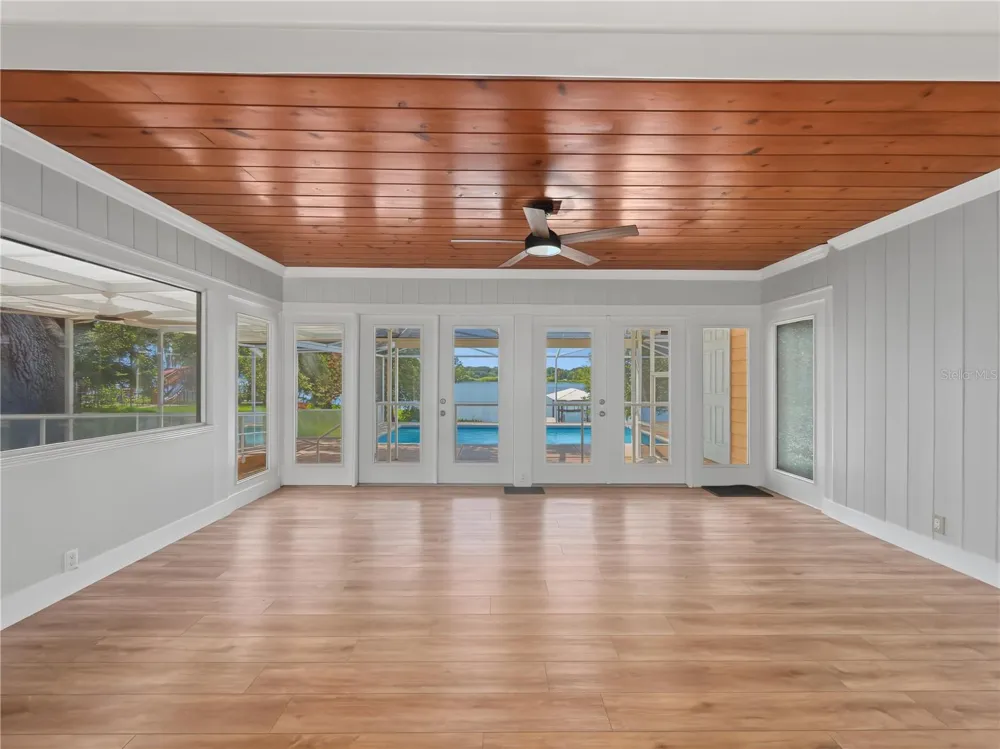 125 LAKE ROY DRIVE Winter Haven, FL 33884