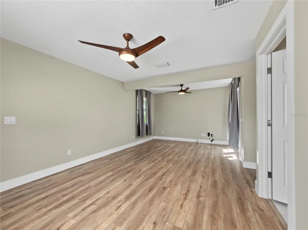 125 LAKE ROY DRIVE Winter Haven, FL 33884