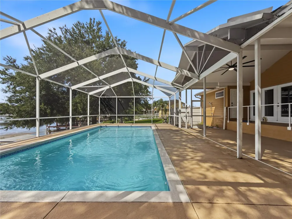 125 LAKE ROY DRIVE Winter Haven, FL 33884