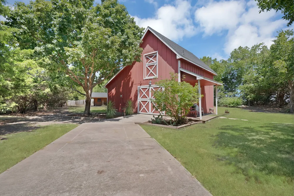 6747 Oak Hill Lane Celina, TX 75009