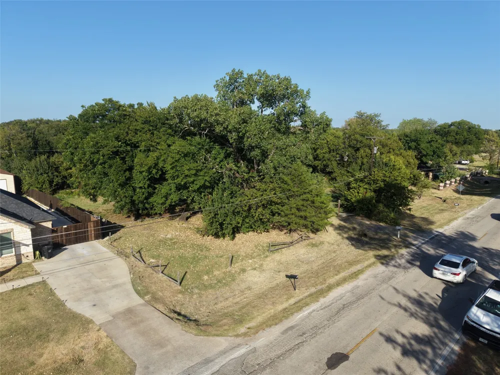 1704 S Sam houston Road Mesquite, TX 75149