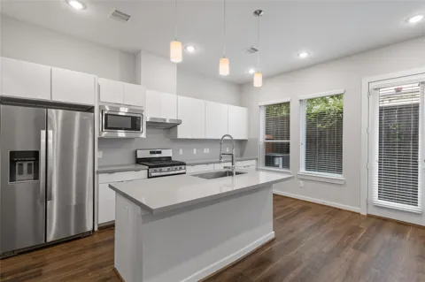 608 Thornton Oaks Lane