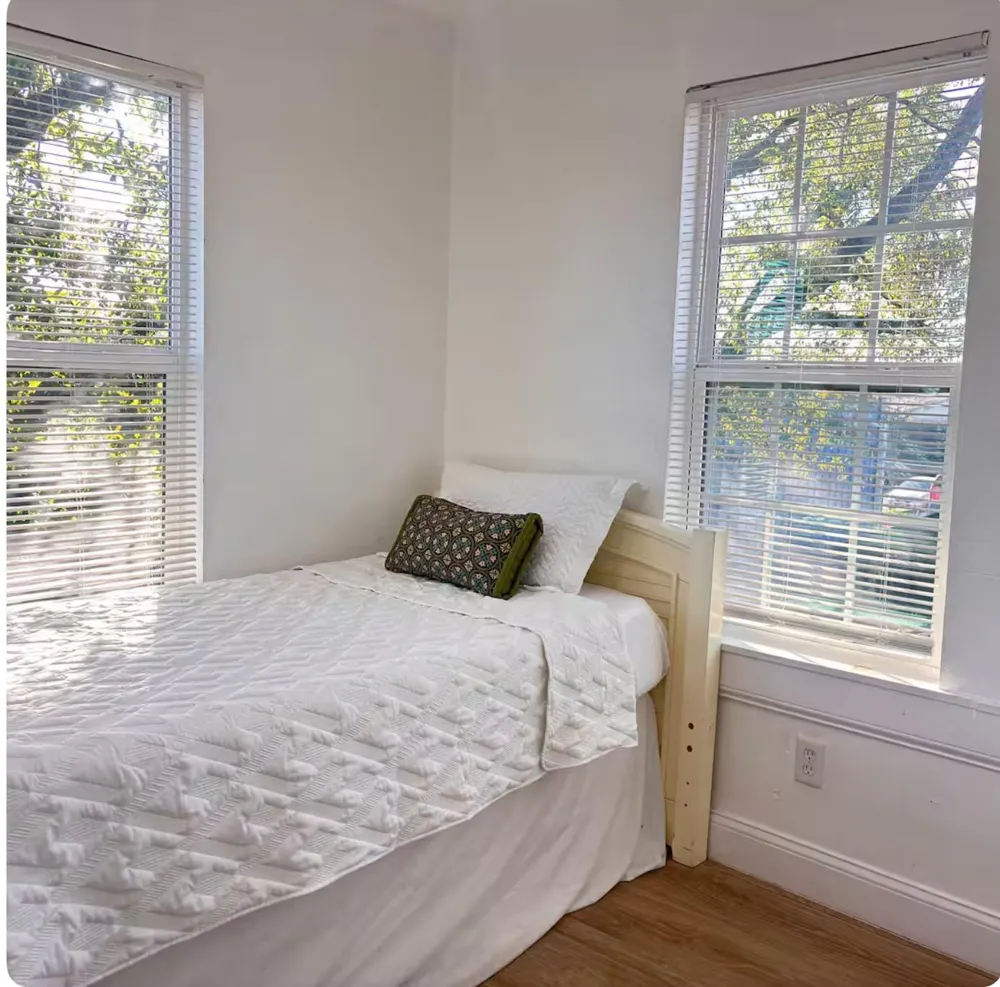 6835 Avenue Q Houston, TX 77011