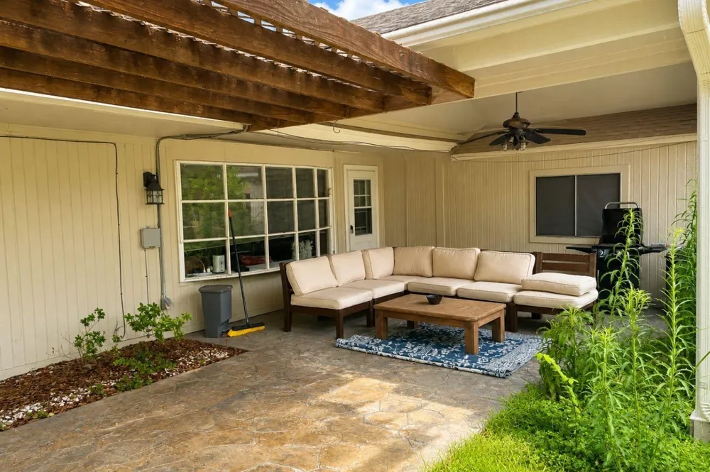 423 Woodvine Drive El Lago, TX 77586