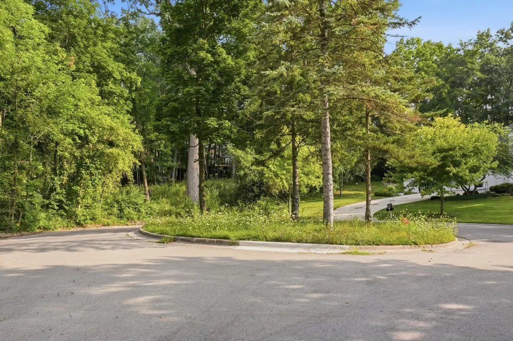 1532 Stonehaven Road Ann Arbor, MI 48104