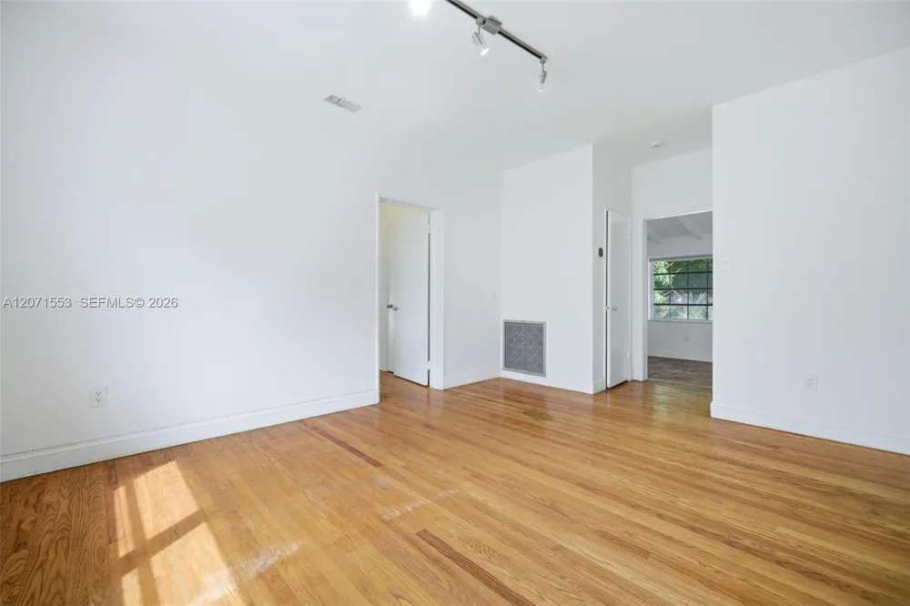 2300 S Miami Ave #2300 Miami, FL 33129