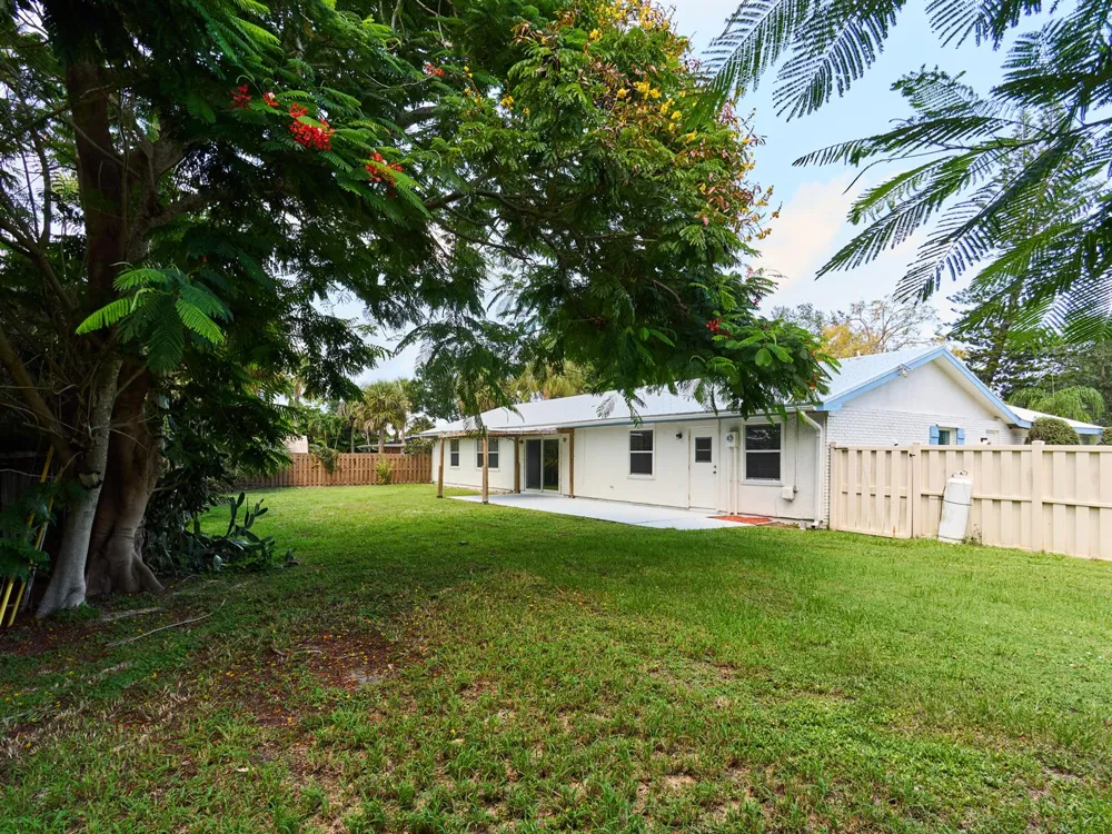 296 SE Wentworth Drive Stuart, FL 34996