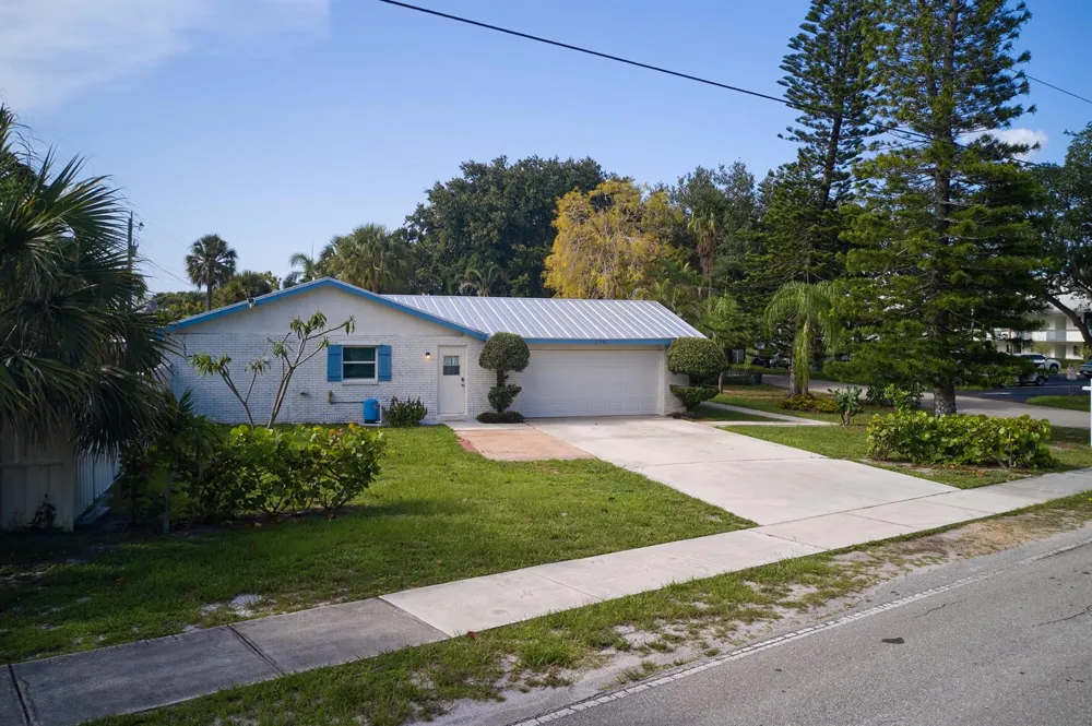 296 SE Wentworth Drive Stuart, FL 34996