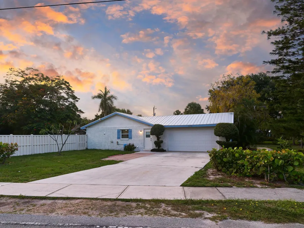 296 SE Wentworth Drive Stuart, FL 34996