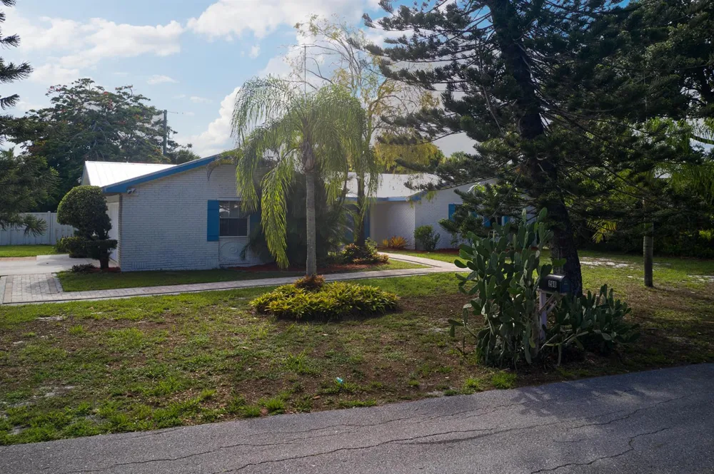 296 SE Wentworth Drive Stuart, FL 34996
