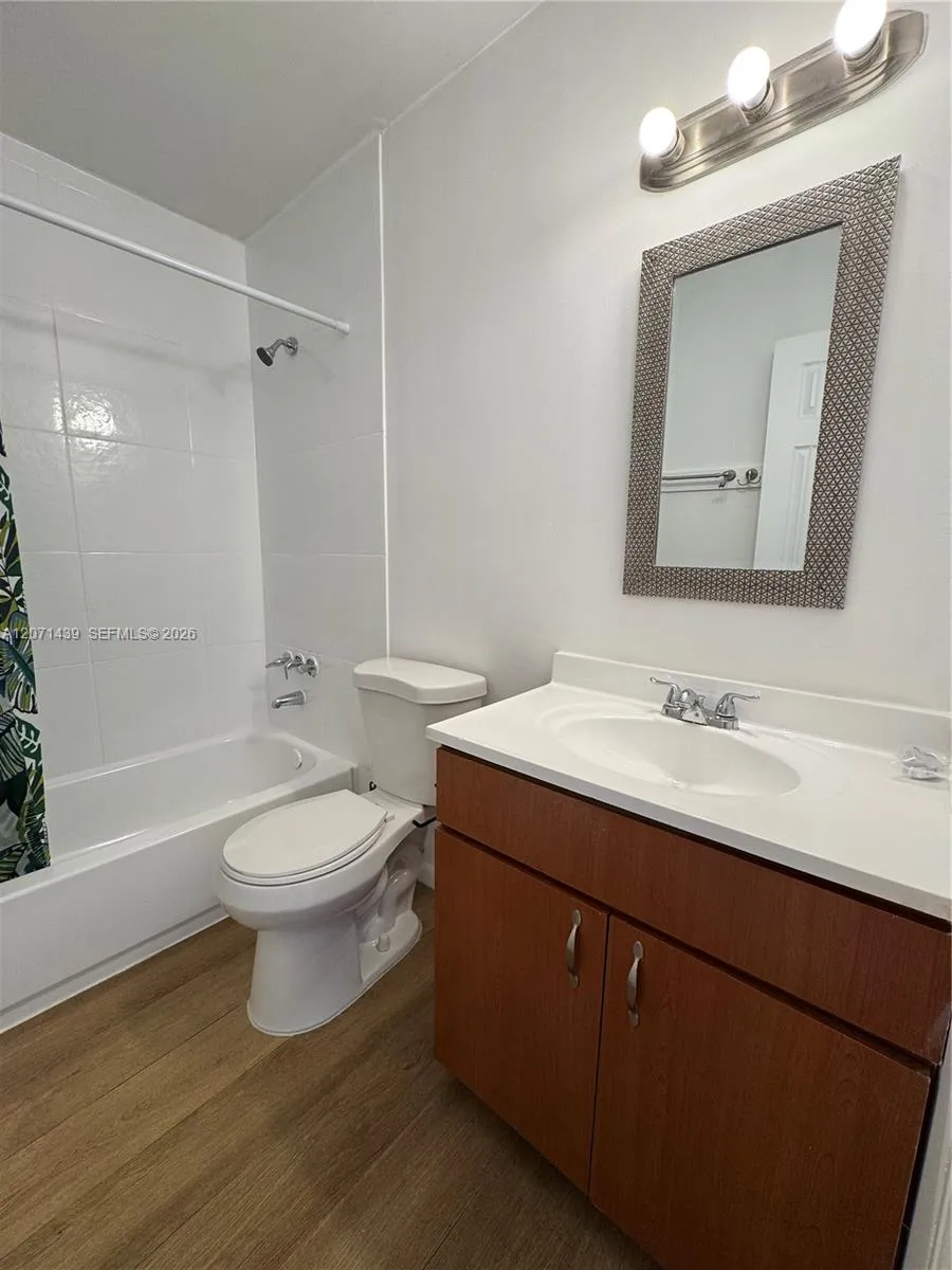 4732 SW 33rd Ave #206 Dania Beach, FL 33312