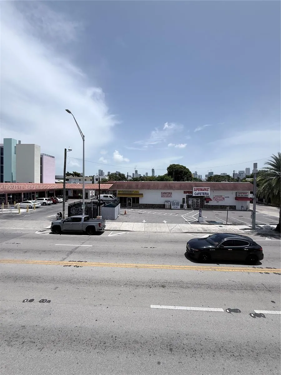 402 NW 12th Ave #213 Miami, FL 33128