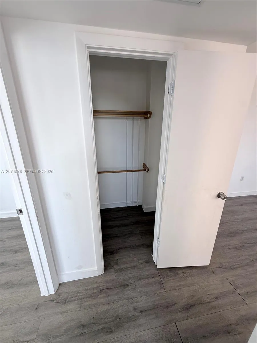 402 NW 12th Ave #213 Miami, FL 33128