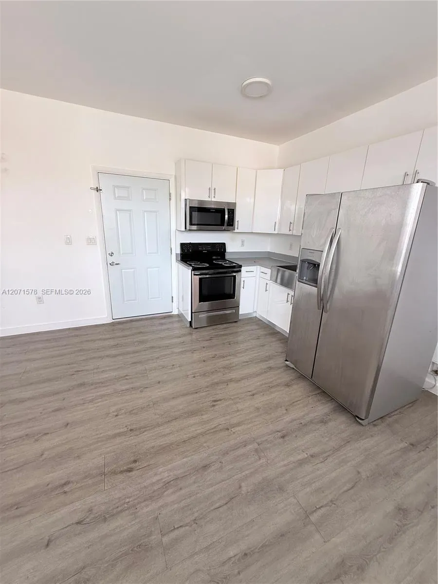 402 NW 12th Ave #213 Miami, FL 33128