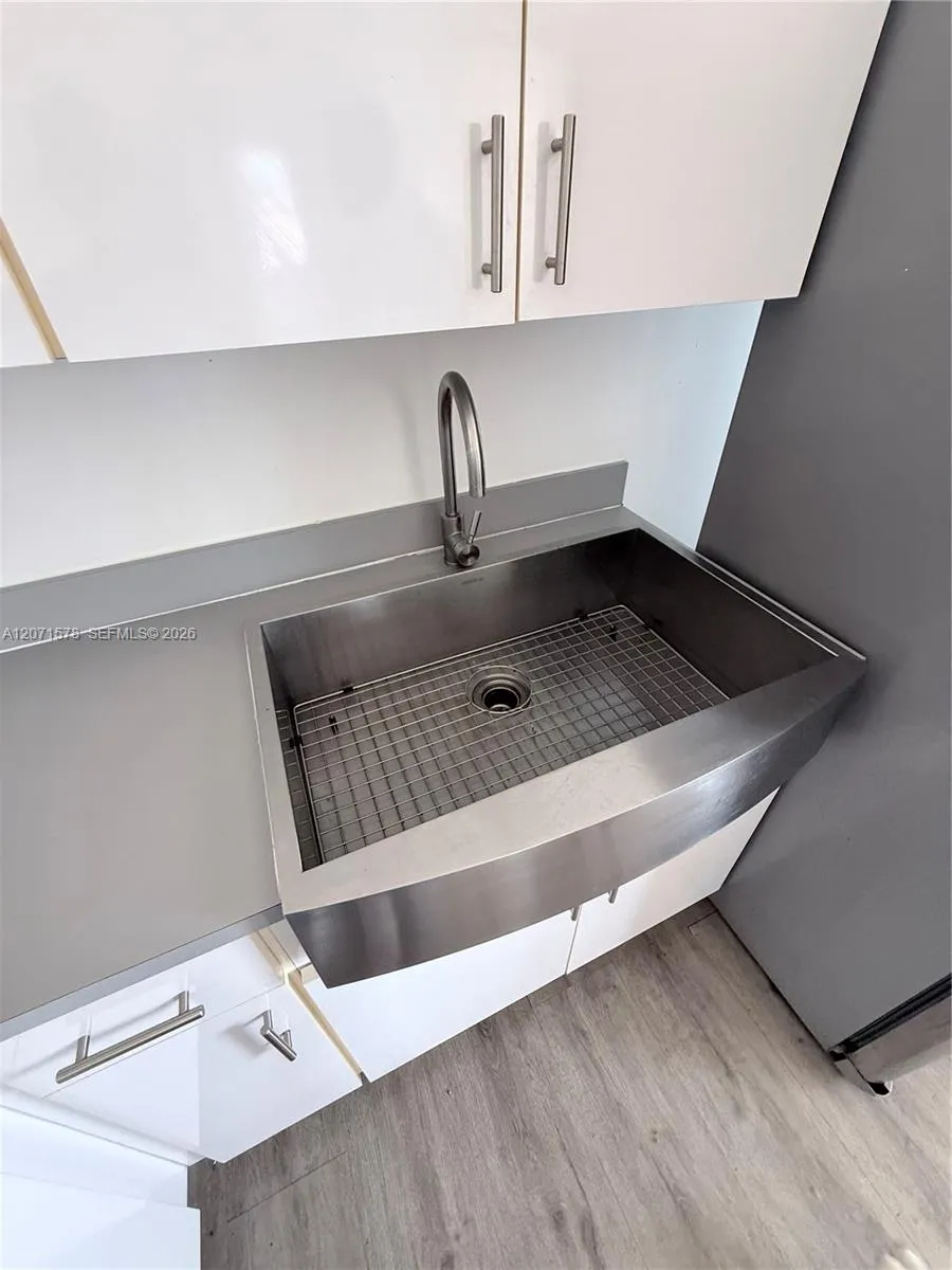 402 NW 12th Ave #213 Miami, FL 33128