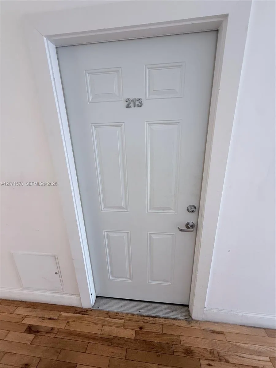 402 NW 12th Ave #213 Miami, FL 33128