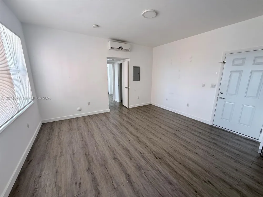 402 NW 12th Ave #213 Miami, FL 33128