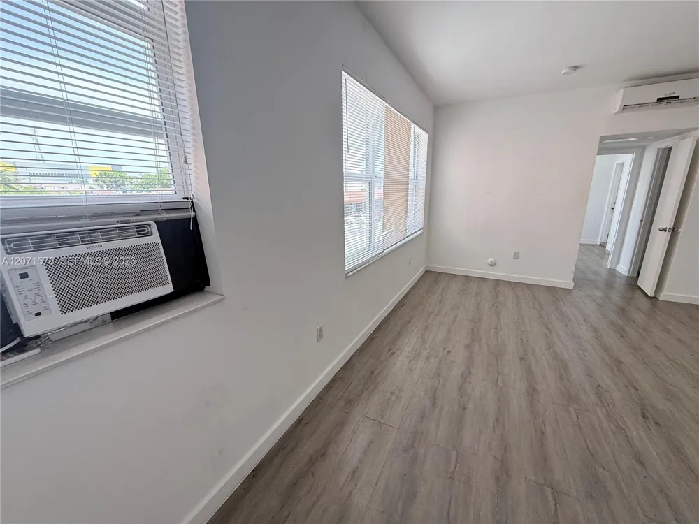 402 NW 12th Ave #213 Miami, FL 33128