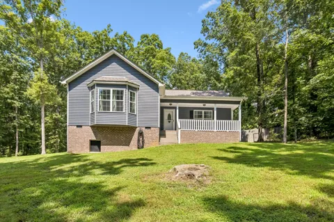 1004 Johnston Dr